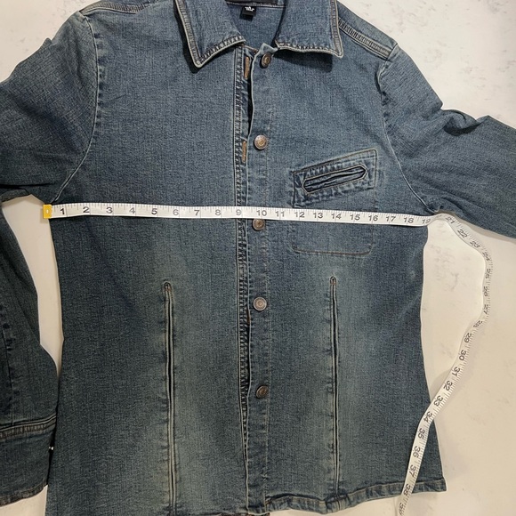 Ellen Tracy Blue Jean Jacket Classic Design - Picture 11 of 13